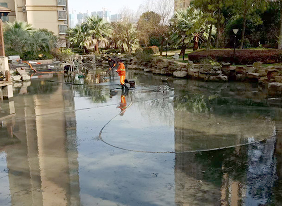 威海景观池淤泥清理